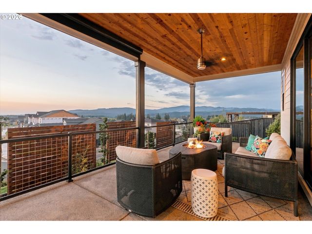 309 W FIR Loop, Washougal, WA 98671