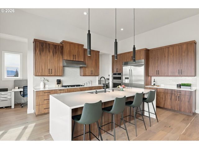 309 W FIR Loop, Washougal, WA 98671