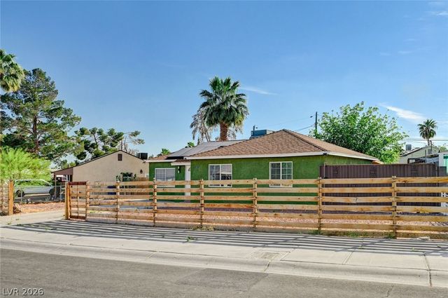 1720 East Carson Avenue, Las Vegas, NV 89101