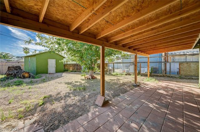 1720 East Carson Avenue, Las Vegas, NV 89101