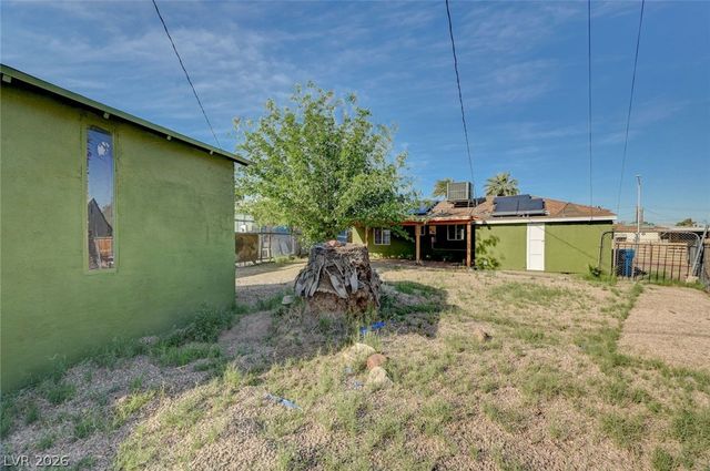 1720 East Carson Avenue, Las Vegas, NV 89101