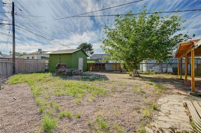 1720 East Carson Avenue, Las Vegas, NV 89101