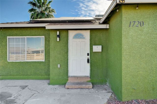 1720 East Carson Avenue, Las Vegas, NV 89101