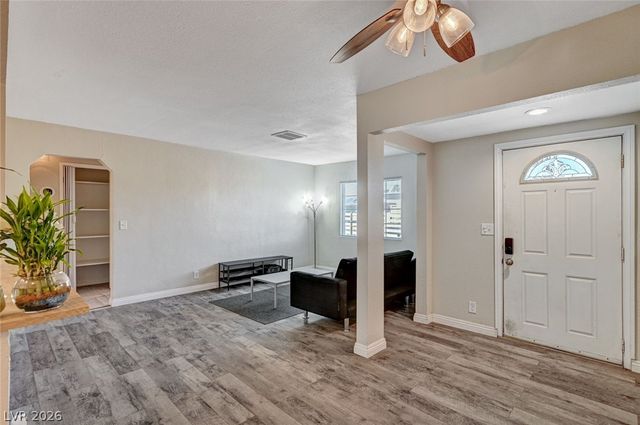 1720 East Carson Avenue, Las Vegas, NV 89101