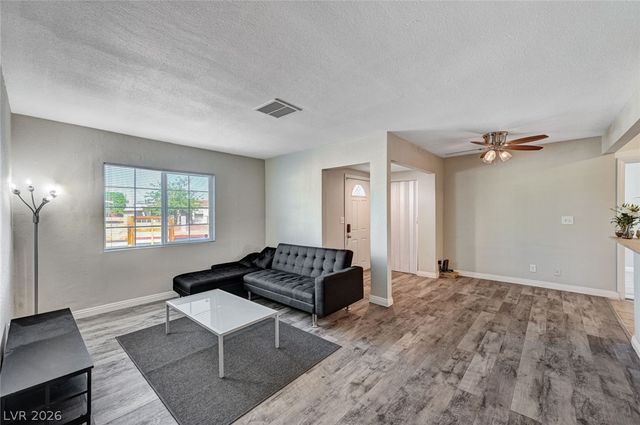 1720 East Carson Avenue, Las Vegas, NV 89101