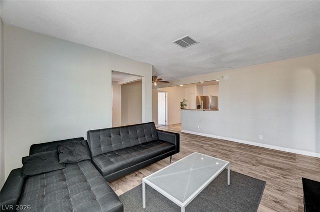 1720 East Carson Avenue, Las Vegas, NV 89101