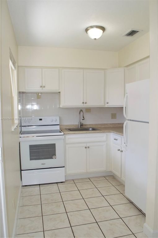 701 SW 15th Ave 1, Fort Lauderdale, FL 33312