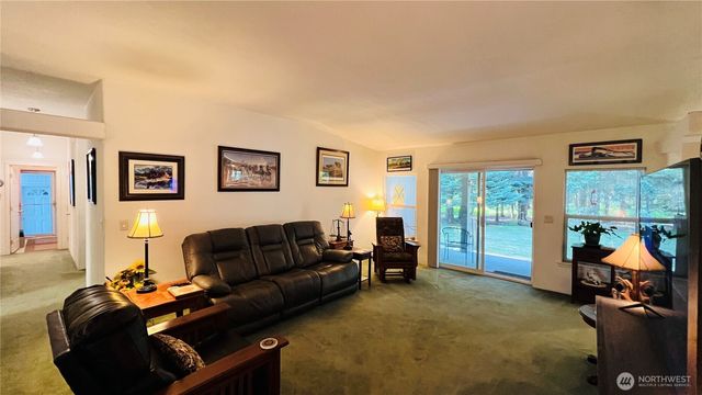 7010 W Dahl Road, Deer Park, WA 99006