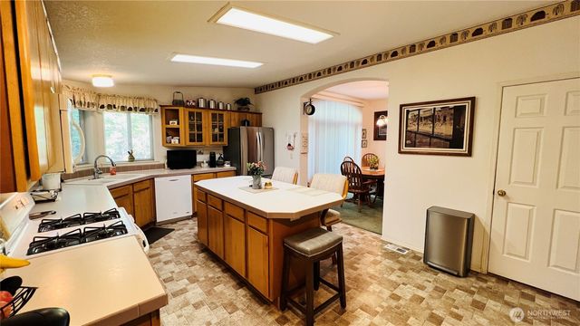 7010 W Dahl Road, Deer Park, WA 99006