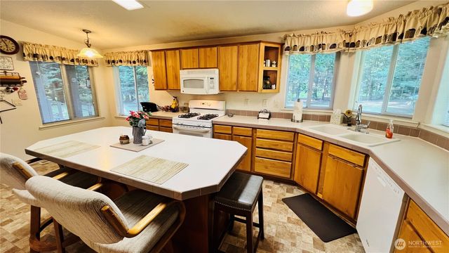 7010 W Dahl Road, Deer Park, WA 99006