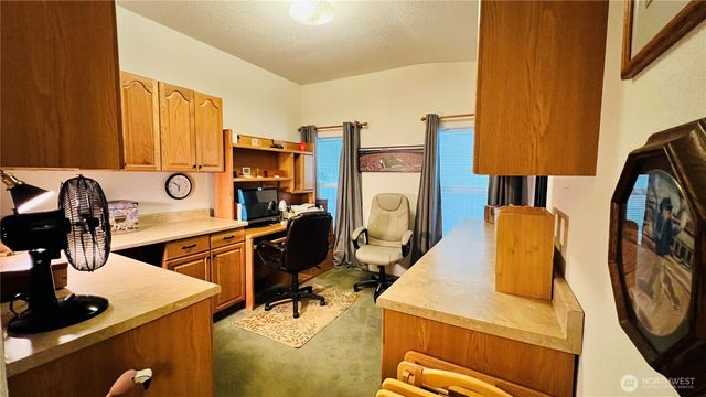 7010 W Dahl Road, Deer Park, WA 99006