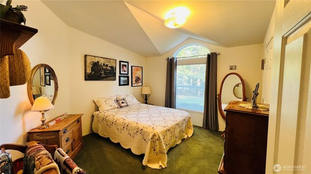 7010 W Dahl Road, Deer Park, WA 99006