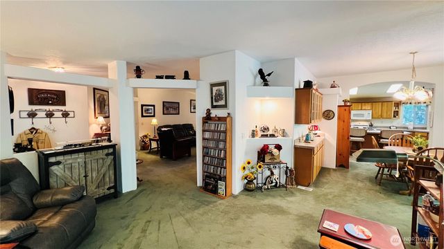 7010 W Dahl Road, Deer Park, WA 99006