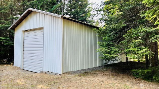 7010 W Dahl Road, Deer Park, WA 99006