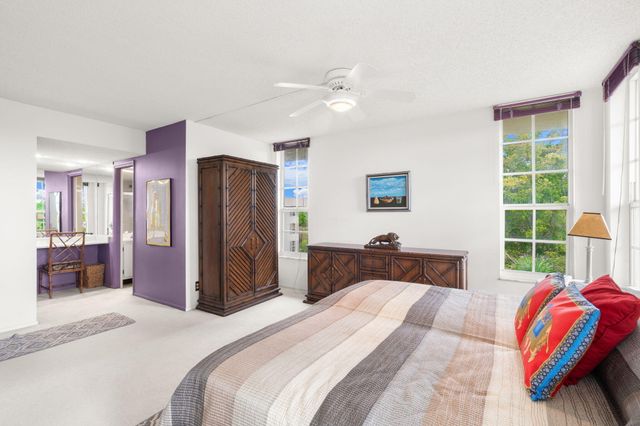 545 Oaks Lane 501, Pompano Beach, FL 33069