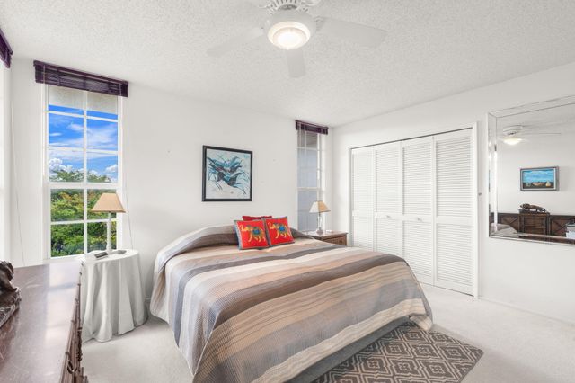 545 Oaks Lane 501, Pompano Beach, FL 33069