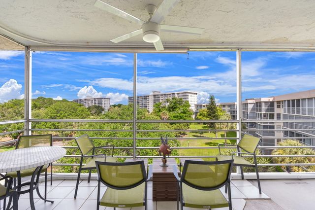 545 Oaks Lane 501, Pompano Beach, FL 33069