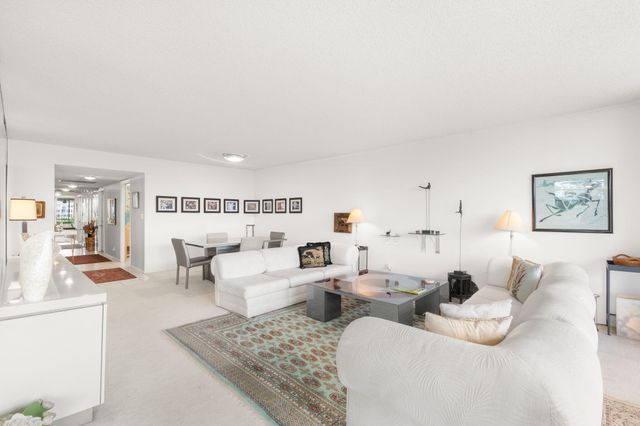 545 Oaks Lane 501, Pompano Beach, FL 33069