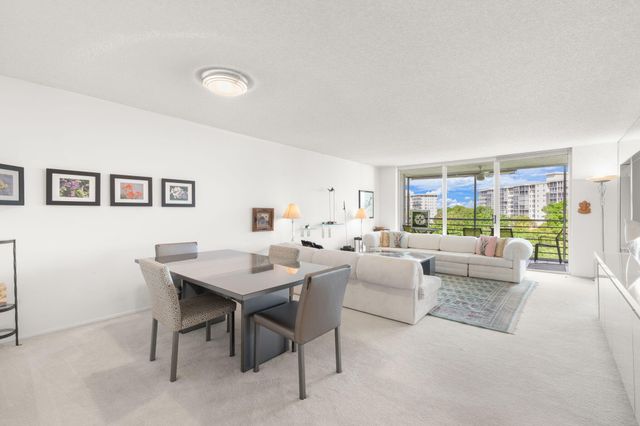 545 Oaks Lane 501, Pompano Beach, FL 33069