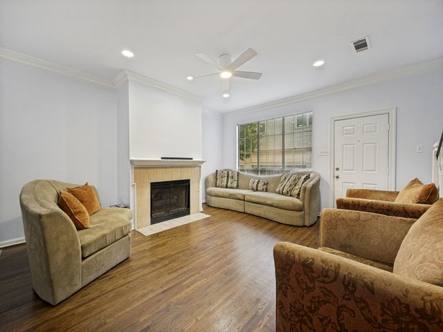 5907 Hillcrest Avenue C2, University Park, TX 75205