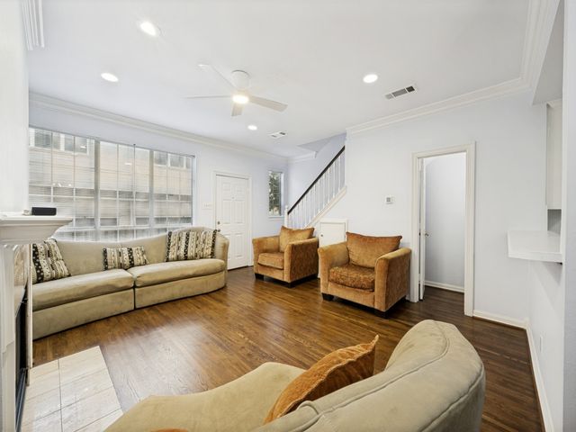 5907 Hillcrest Avenue C2, University Park, TX 75205