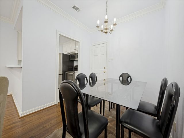 5907 Hillcrest Avenue C2, University Park, TX 75205
