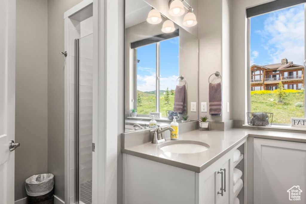 Image 32 of property listing at 68 HAWKSBEARD CIR, Fish Haven, ID 83287