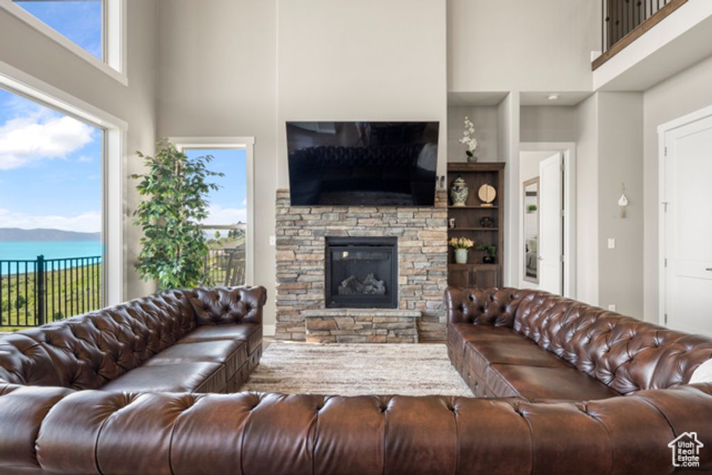 Image 6 of property listing at 68 HAWKSBEARD CIR, Fish Haven, ID 83287