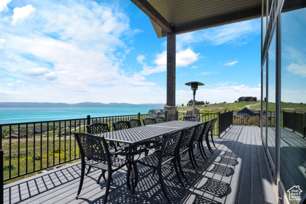 Image 8 of property listing at 68 HAWKSBEARD CIR, Fish Haven, ID 83287