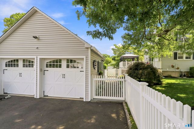 19 Crestview Avenue, Stamford, CT 06907