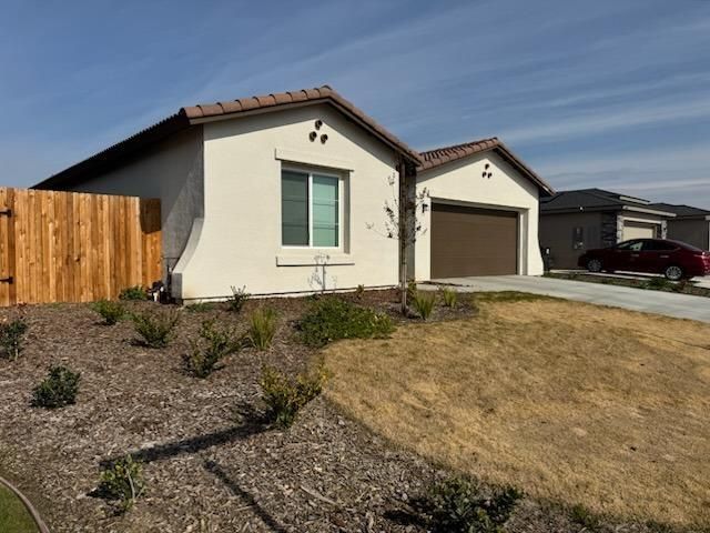 1100 Droitwich Spa, Bakersfield, CA 93007