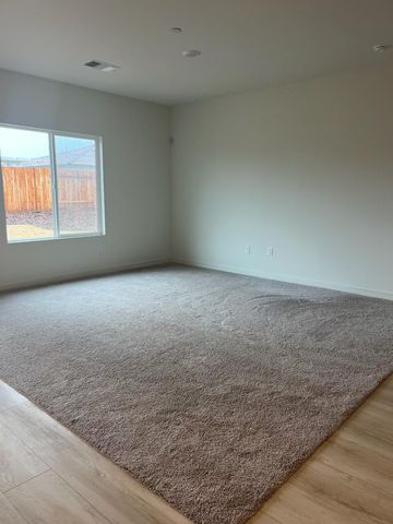 1100 Droitwich Spa, Bakersfield, CA 93007