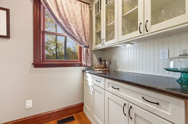 191 Court St, Dedham, MA 02026