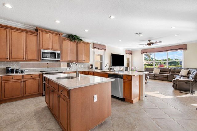 11380 Sandstone Hill Terrace, Boynton Beach, FL 33473
