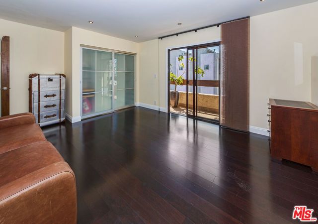 1037 N Vista Street 301, Los Angeles, CA 90046