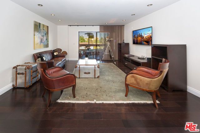 1037 N Vista Street 301, Los Angeles, CA 90046