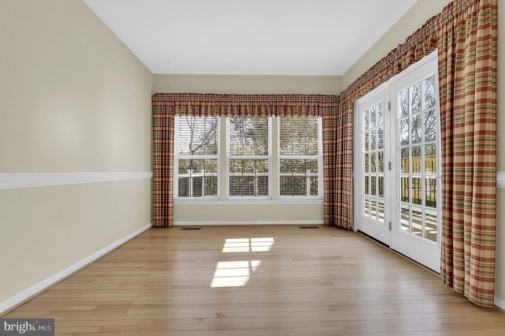 Image 15 of property listing at 9424 BERKLEY LN, Frederick, MD 21701