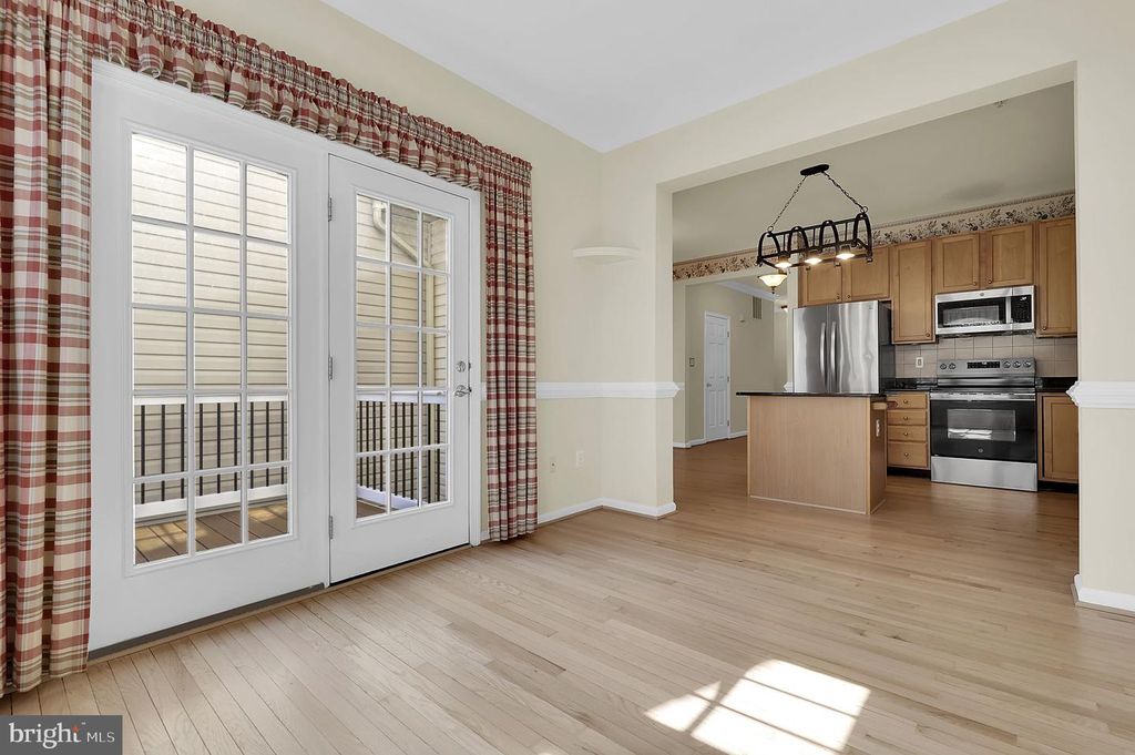 Image 18 of property listing at 9424 BERKLEY LN, Frederick, MD 21701