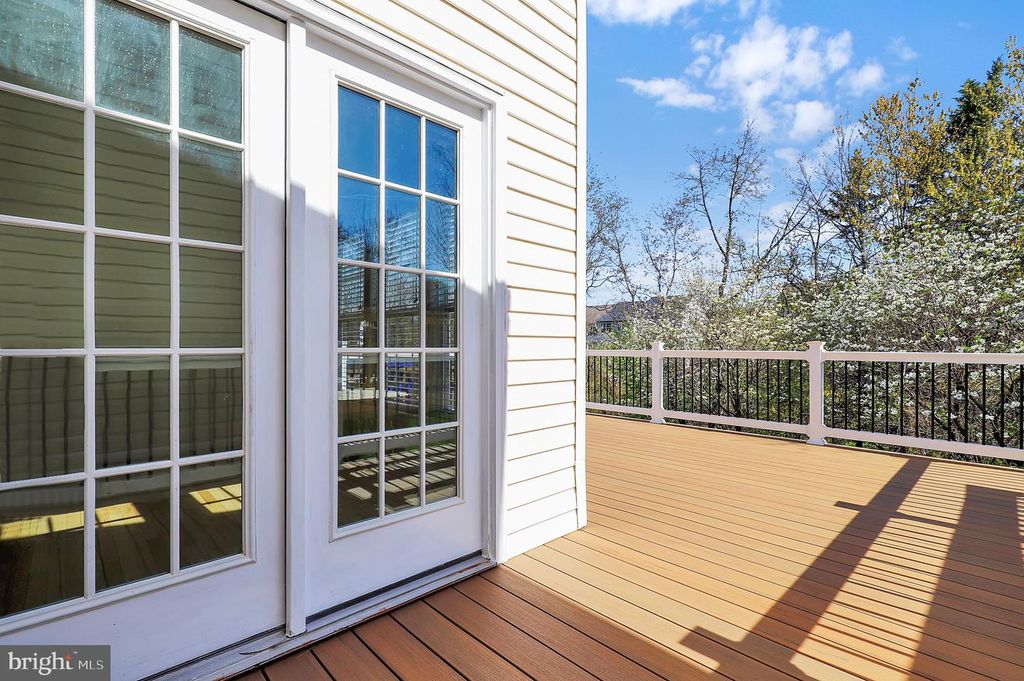 Image 19 of property listing at 9424 BERKLEY LN, Frederick, MD 21701