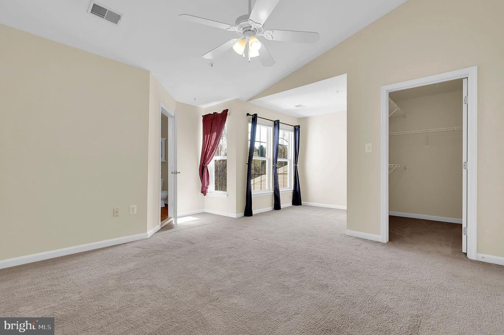 Image 23 of property listing at 9424 BERKLEY LN, Frederick, MD 21701