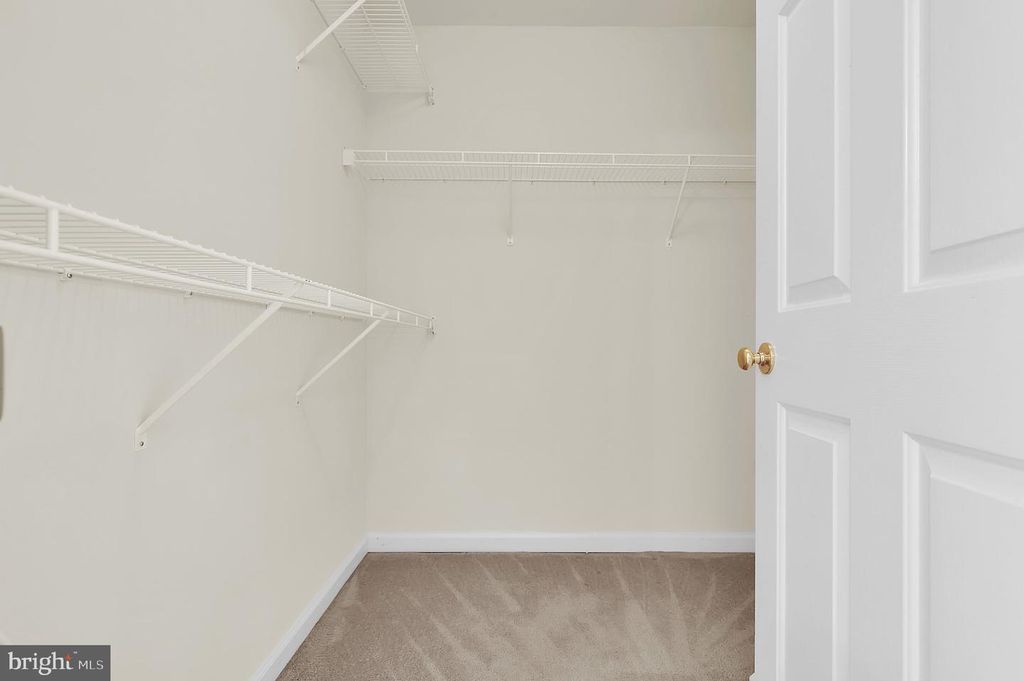 Image 26 of property listing at 9424 BERKLEY LN, Frederick, MD 21701