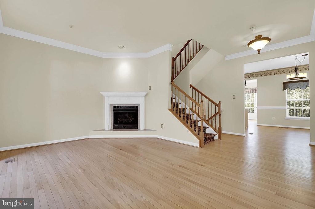 Image 3 of property listing at 9424 BERKLEY LN, Frederick, MD 21701