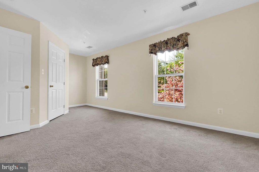 Image 31 of property listing at 9424 BERKLEY LN, Frederick, MD 21701