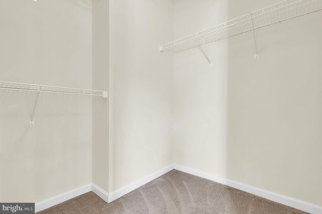 Image 34 of property listing at 9424 BERKLEY LN, Frederick, MD 21701