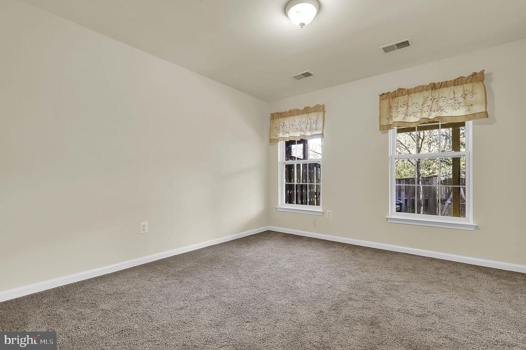 Image 37 of property listing at 9424 BERKLEY LN, Frederick, MD 21701