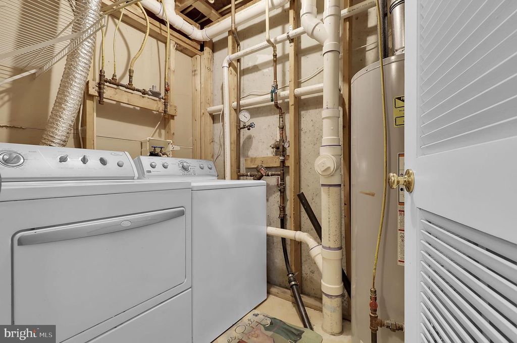 Image 42 of property listing at 9424 BERKLEY LN, Frederick, MD 21701