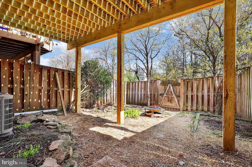 Image 46 of property listing at 9424 BERKLEY LN, Frederick, MD 21701