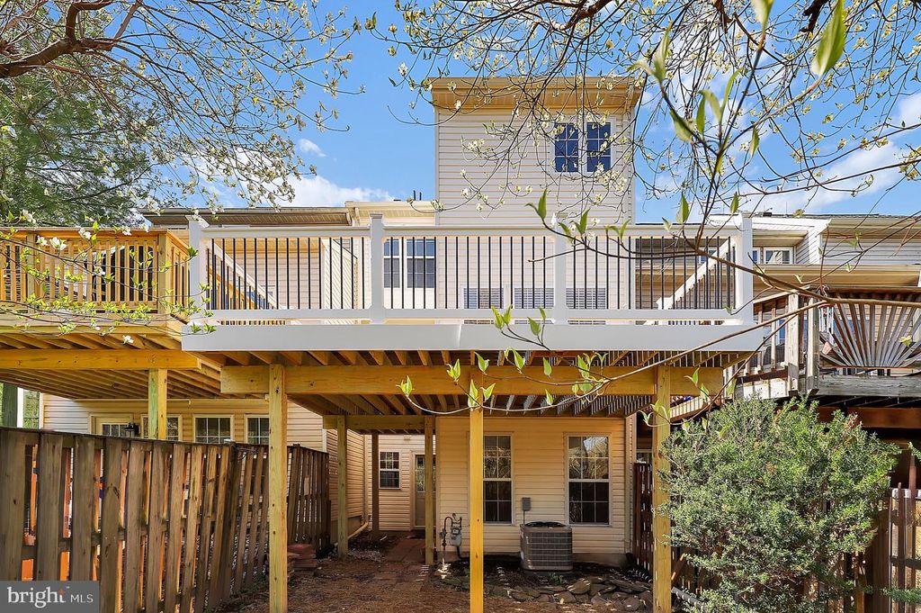 Image 48 of property listing at 9424 BERKLEY LN, Frederick, MD 21701