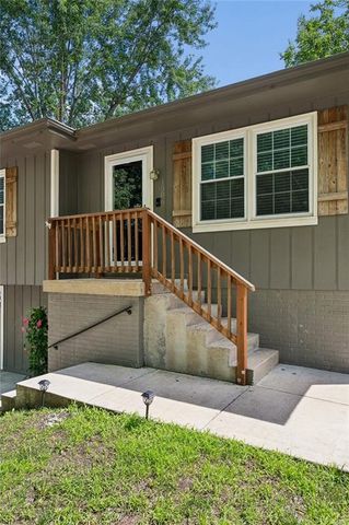 1506 Hawthorn Circle, Pleasant Hill, MO 64080