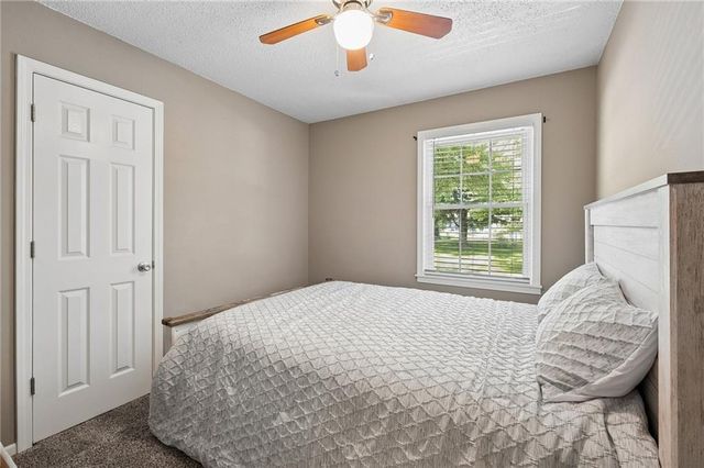 1506 Hawthorn Circle, Pleasant Hill, MO 64080